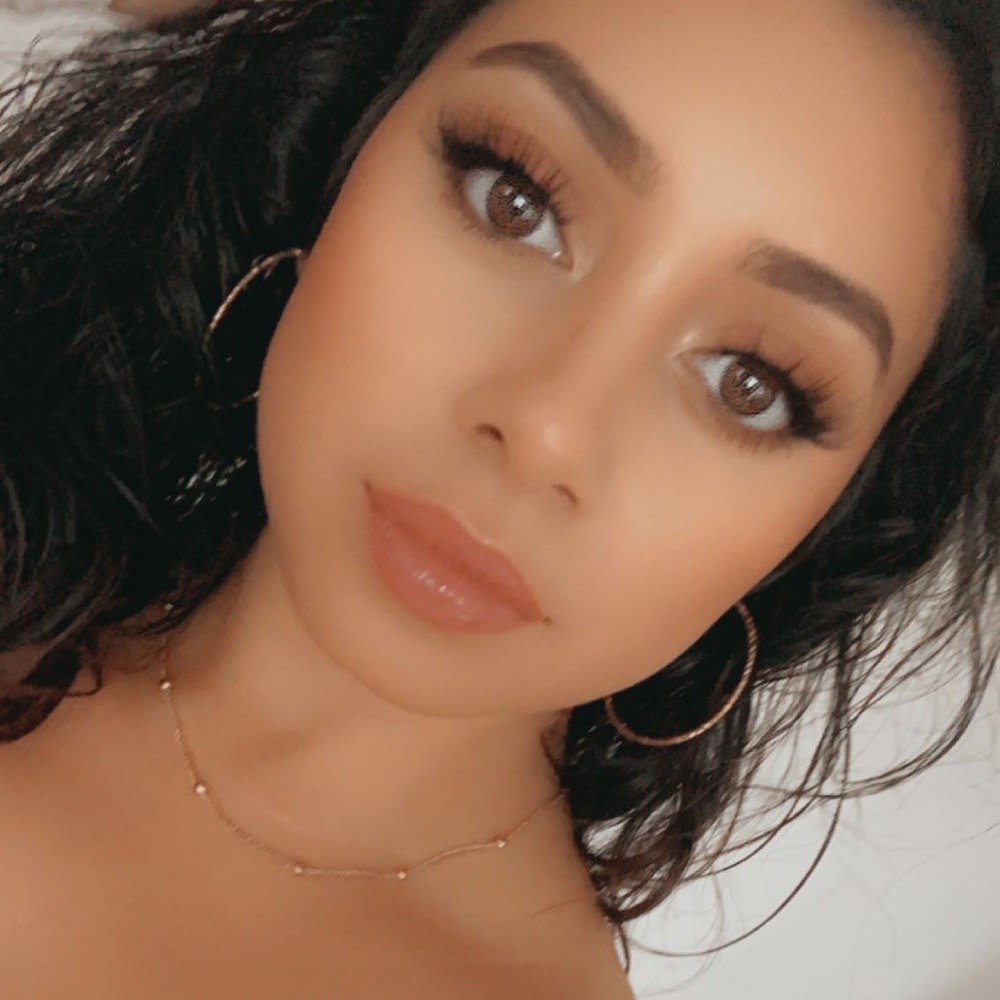 Meet your Posher, Andrea